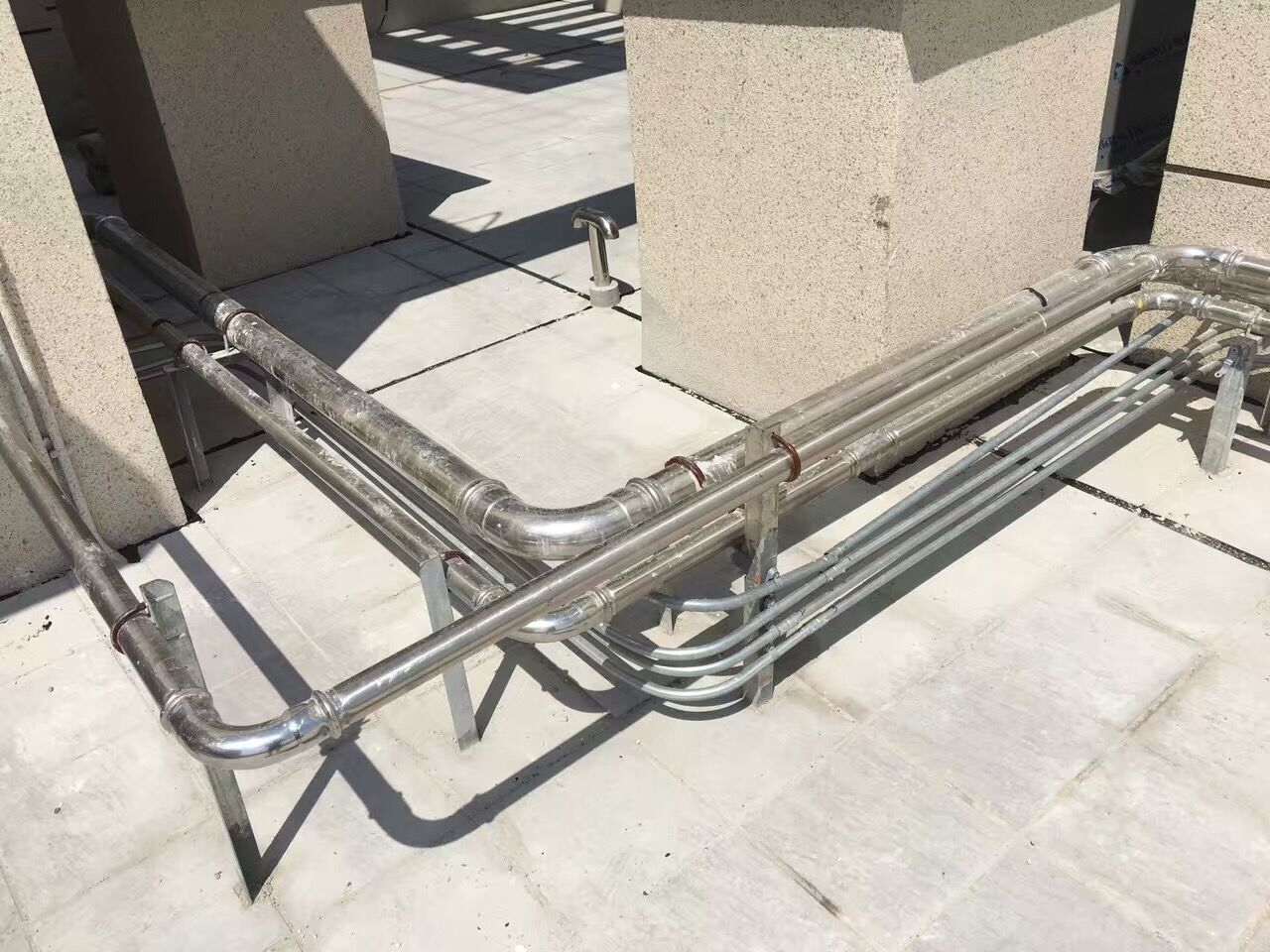 学校供水管道系统使用水蜜桃无码视频在线观看.jpg 学校供水管道系统使用水蜜桃无码视频在线观看.jpg