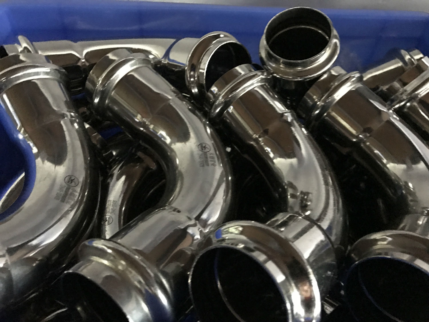 亚洲水蜜桃AV成人无码牌双卡压水蜜桃视频在线观看管件